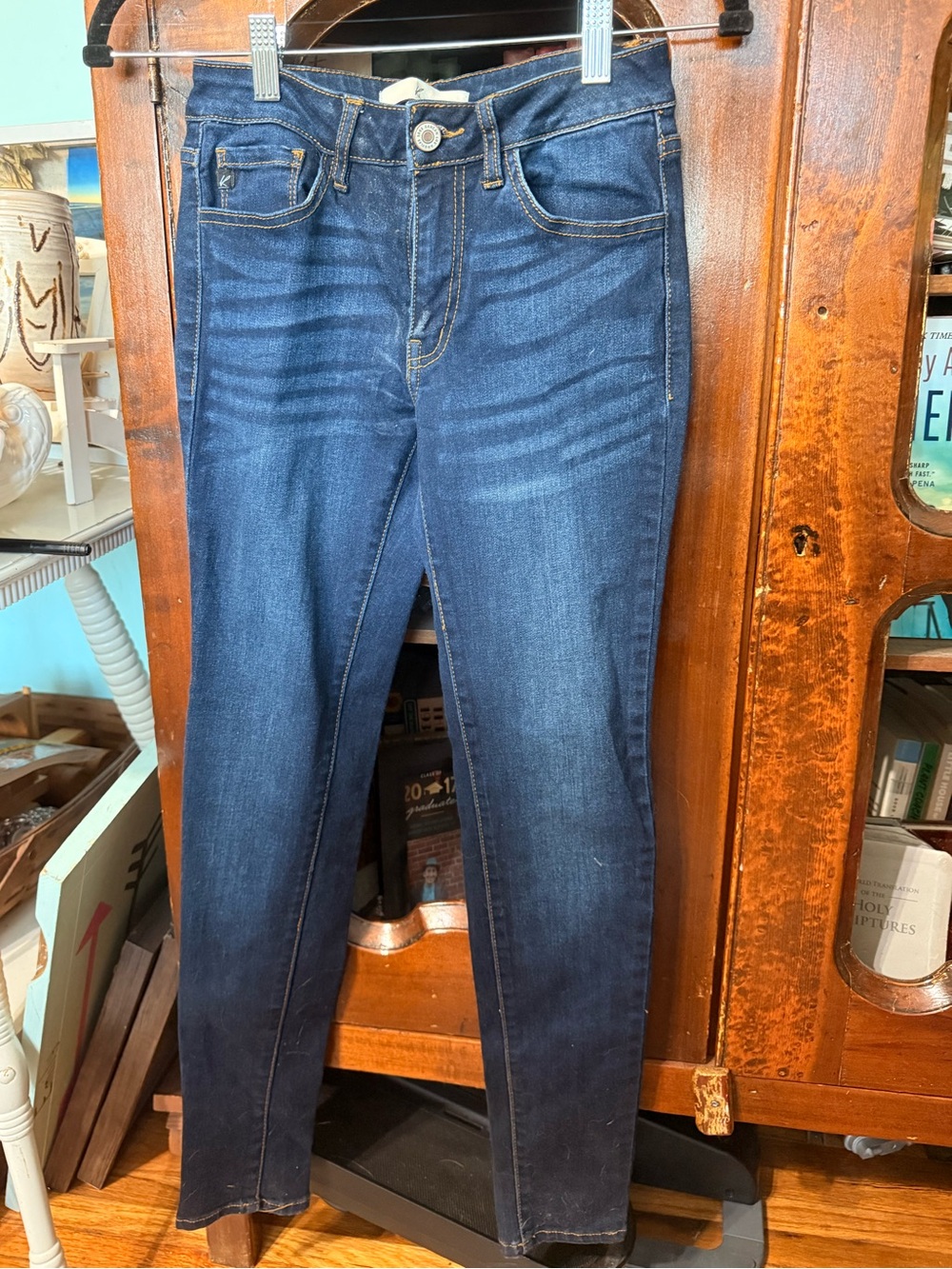 Women's Kancan Dark Blue Stretch Denim Jeans 
Sz 3--- W 26/L 29